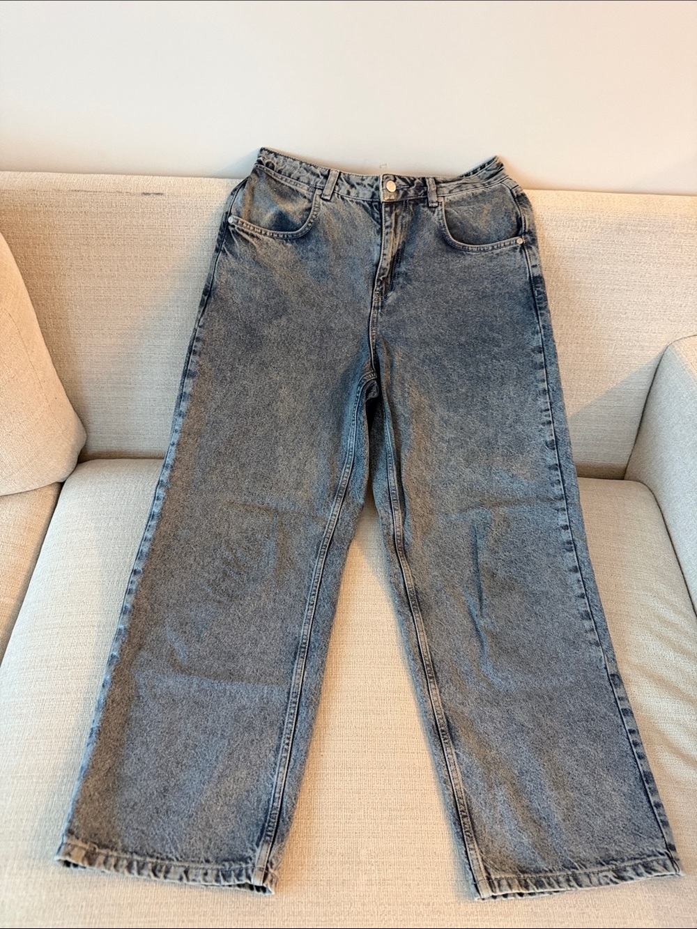 Straight-Leg Women’s Jeans in Washed Gray